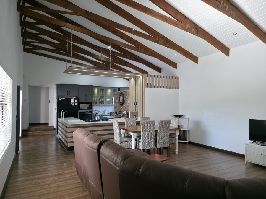 4 Bedroom Property for Sale in Noorsekloof Eastern Cape